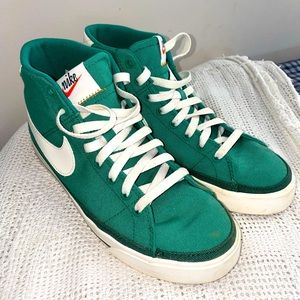 Turquoise Nike High Top Shoe- Mens Size 7